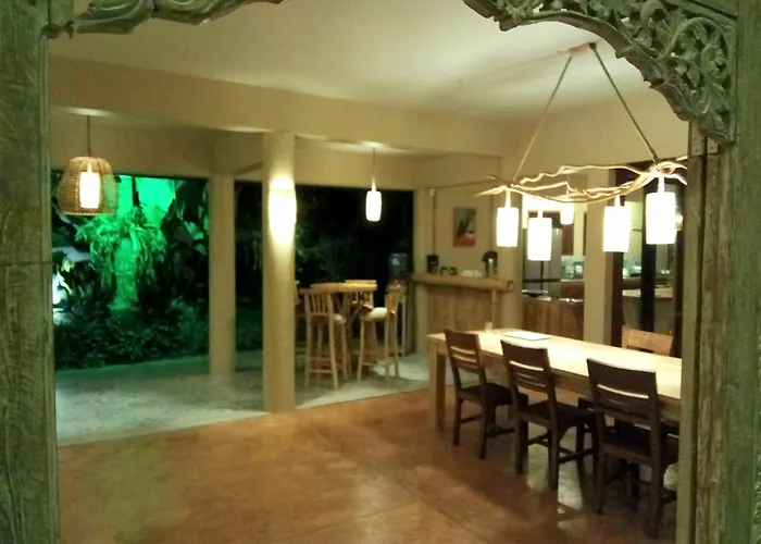 招待所 Ubudsuites 3*